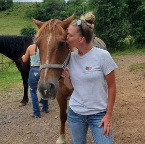 Meet your Posher, Kelli